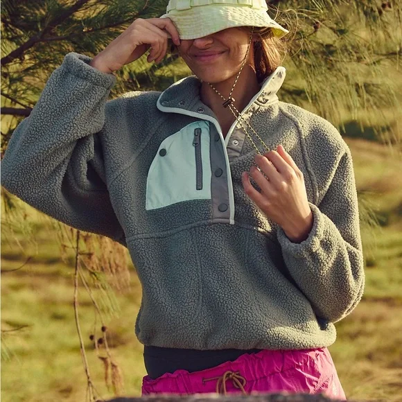 NWT Free people movement Hit The Slopes Pullover Fleece Pullover with Pocket - Picture 2 of 7